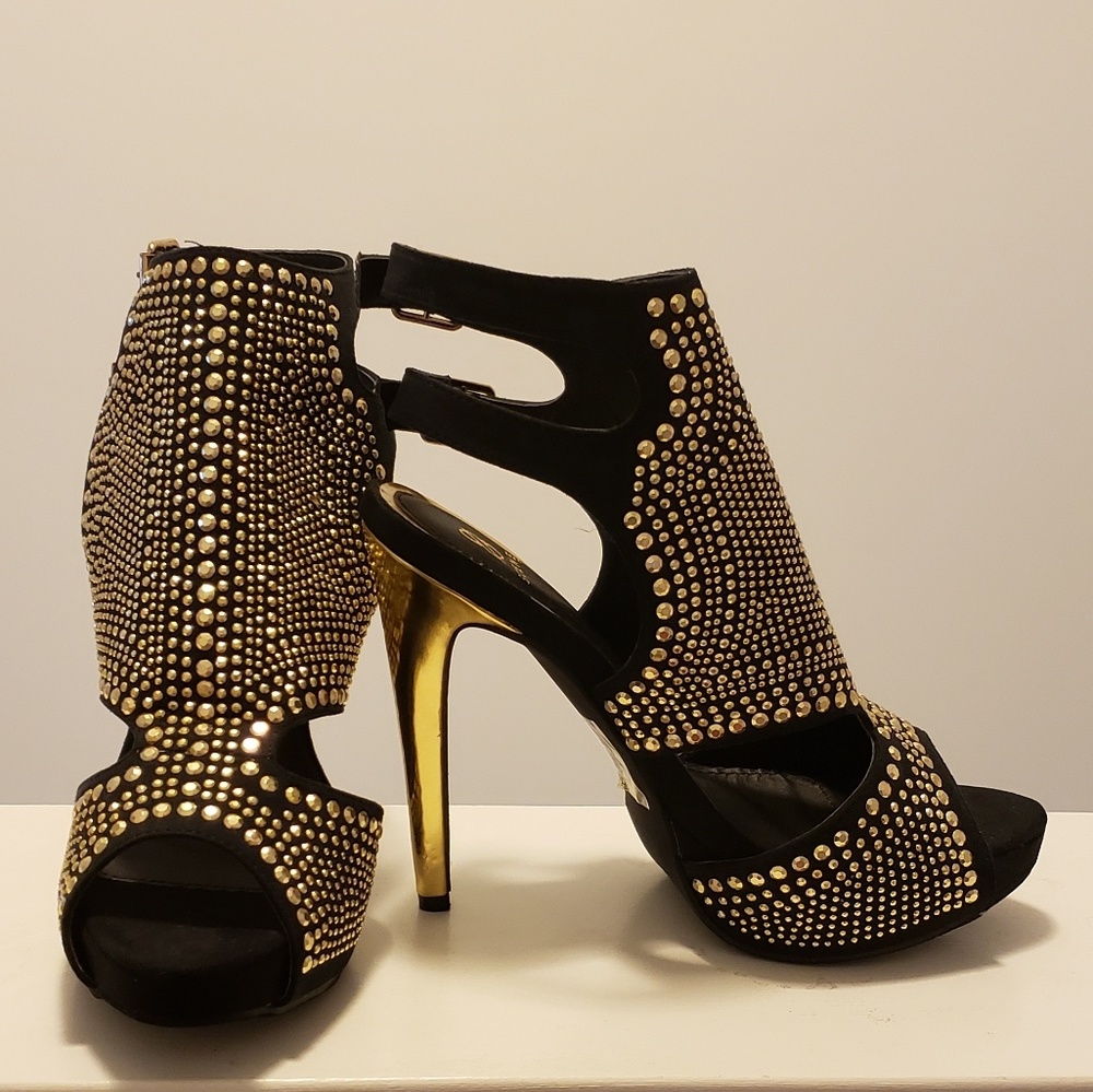 Gold and Black Heels (Sabrina)